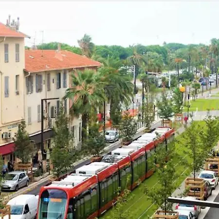 Cosy Flat 250m From Apartmán Nice