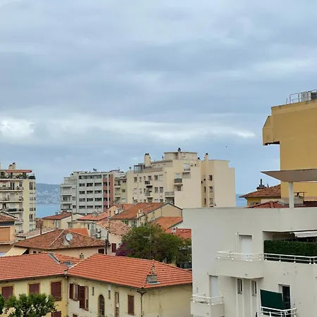 Cosy Flat 250m From Lejlighed